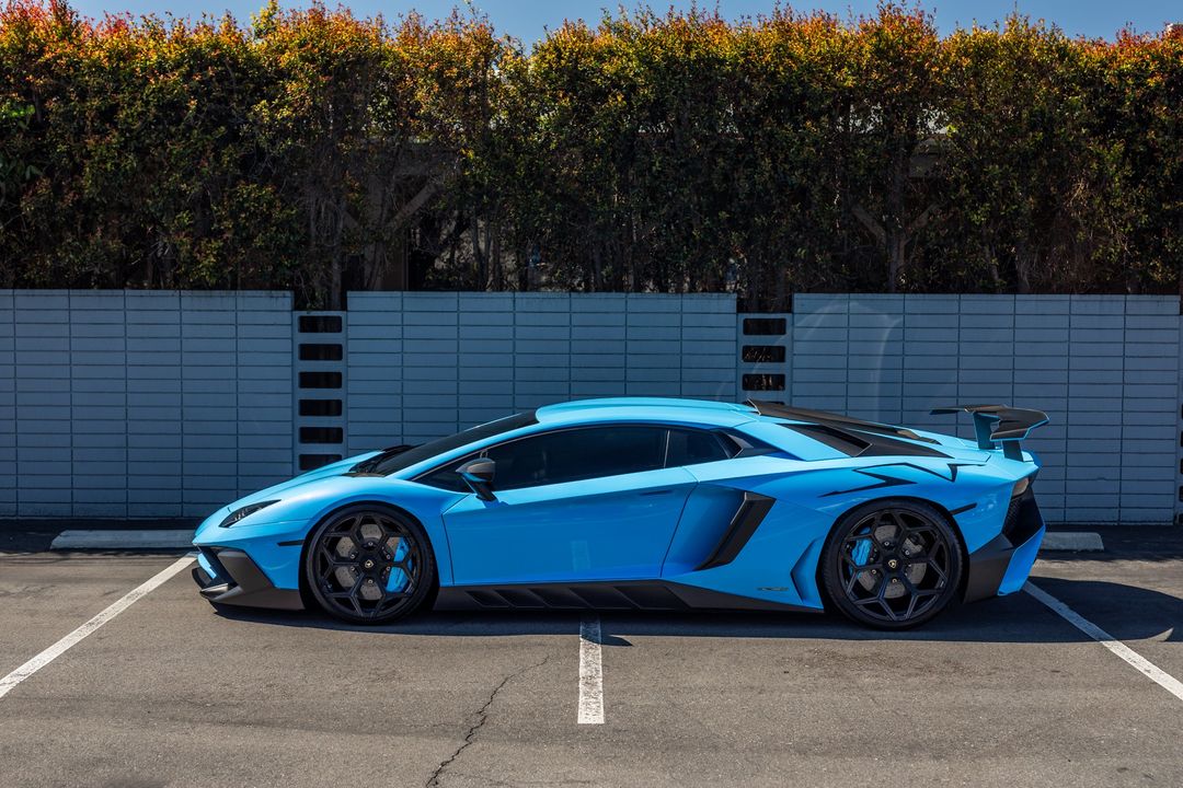 2016 Lamborghini Aventador