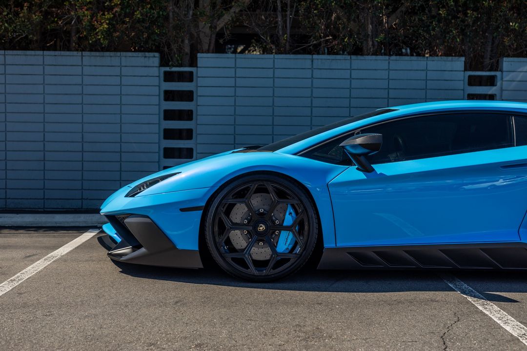2016 Lamborghini Aventador