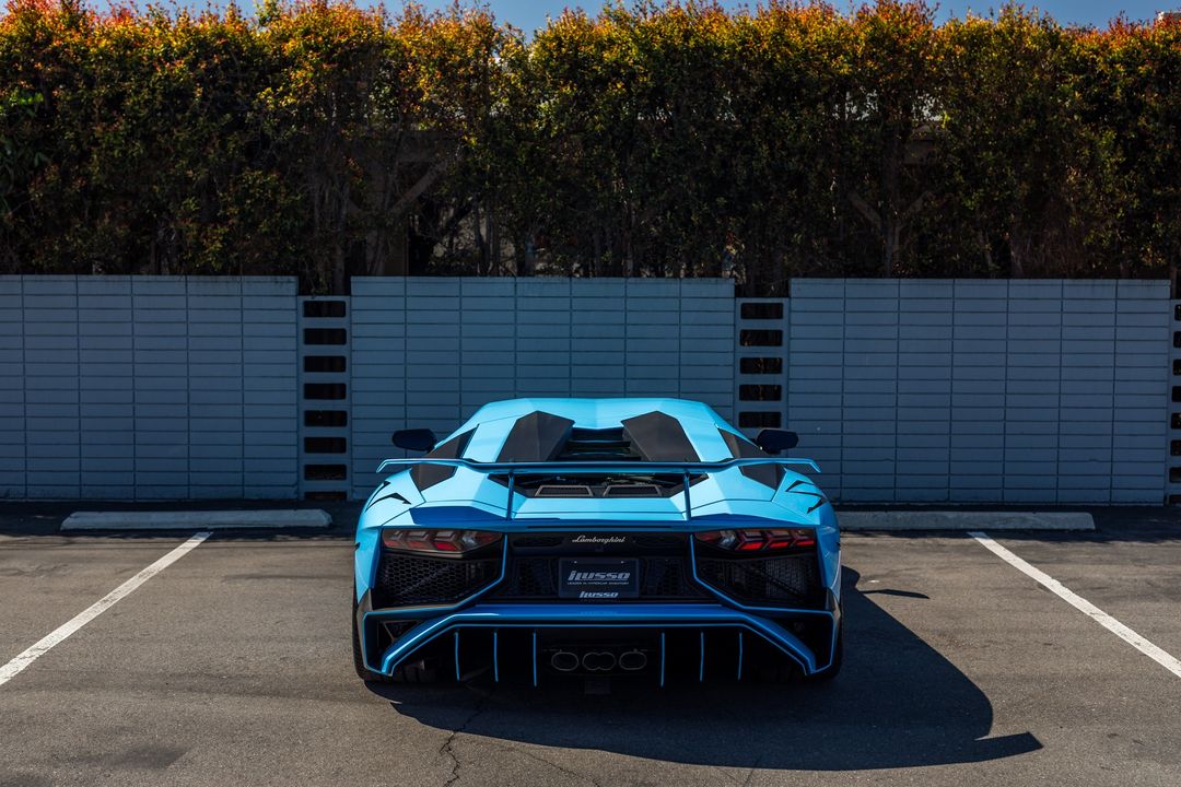 2016 Lamborghini Aventador