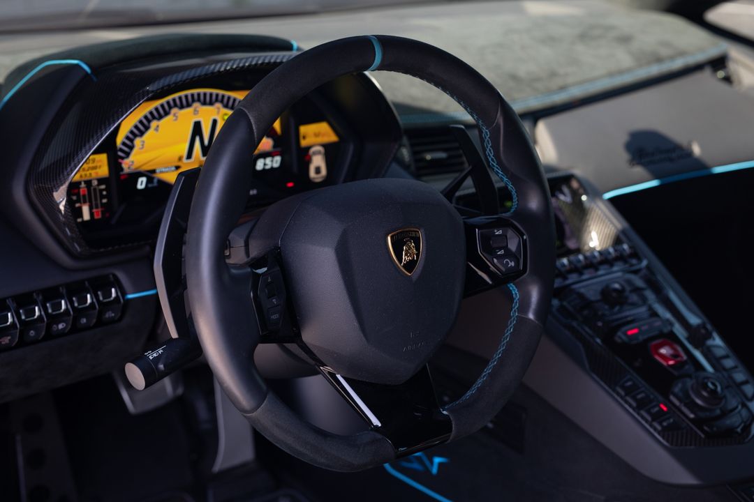2016 Lamborghini Aventador