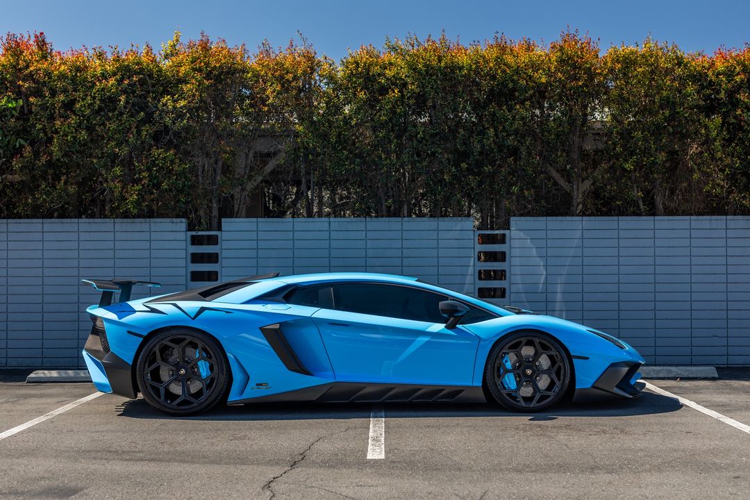 2016 Lamborghini Aventador