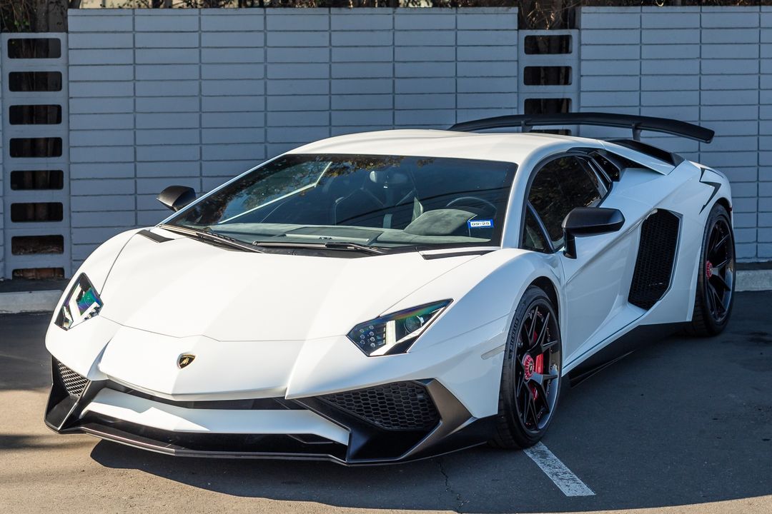 2016 Lamborghini Aventador