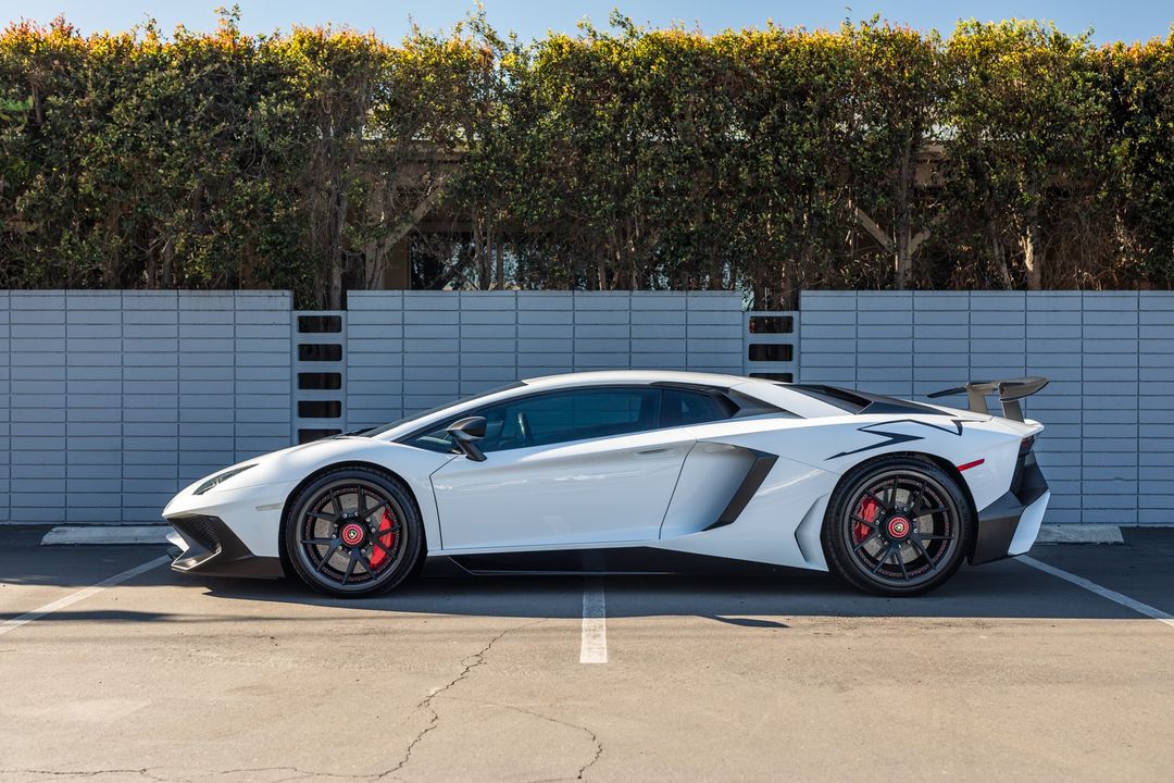 2016 Lamborghini Aventador