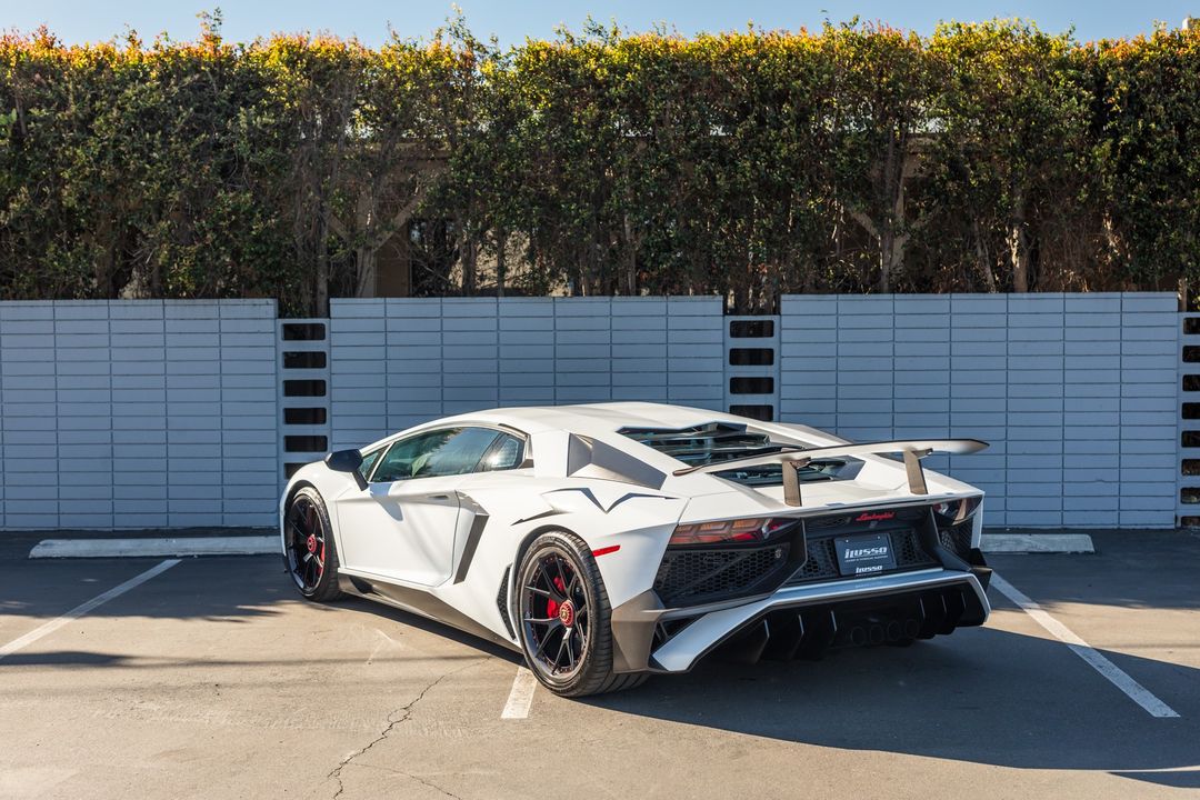 2016 Lamborghini Aventador