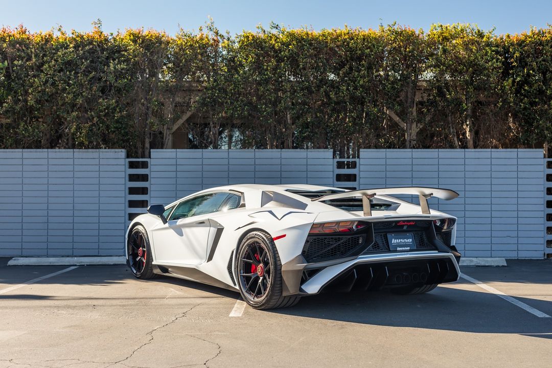 2016 Lamborghini Aventador