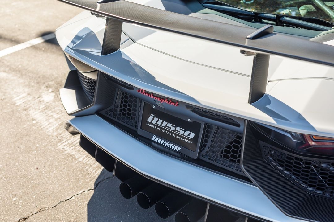 2016 Lamborghini Aventador