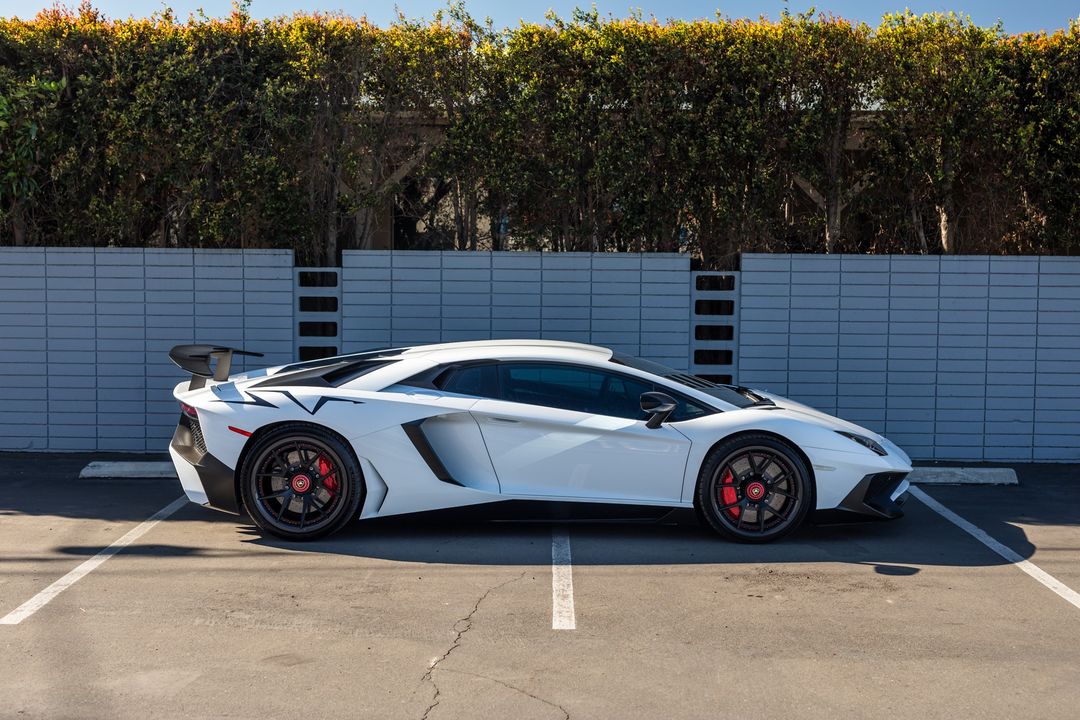 2016 Lamborghini Aventador