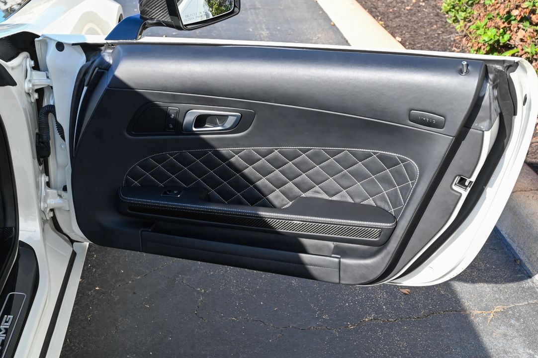 2015 Mercedes-Benz SLS AMG