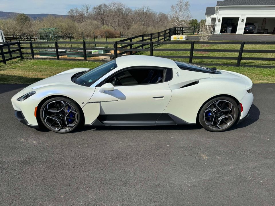 2022 Maserati MC20