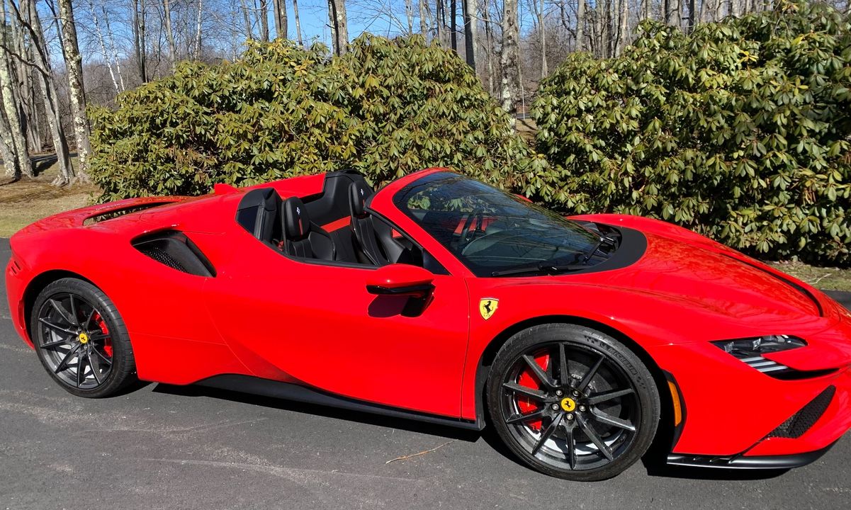 2022 Ferrari SF90 Spider