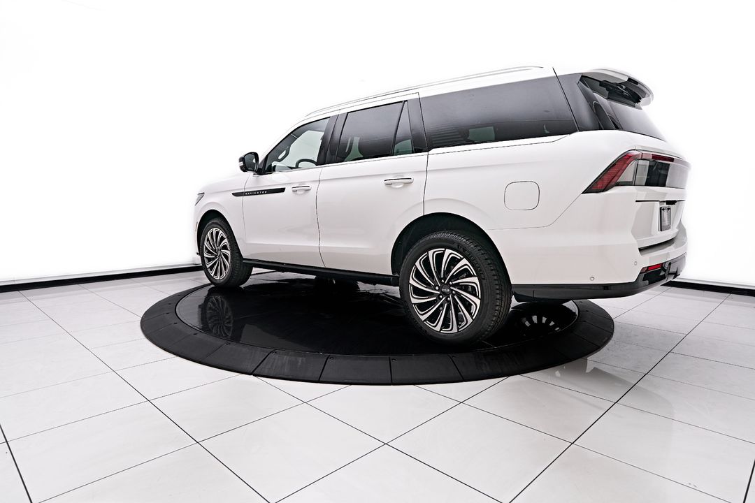 2025 Lincoln Navigator