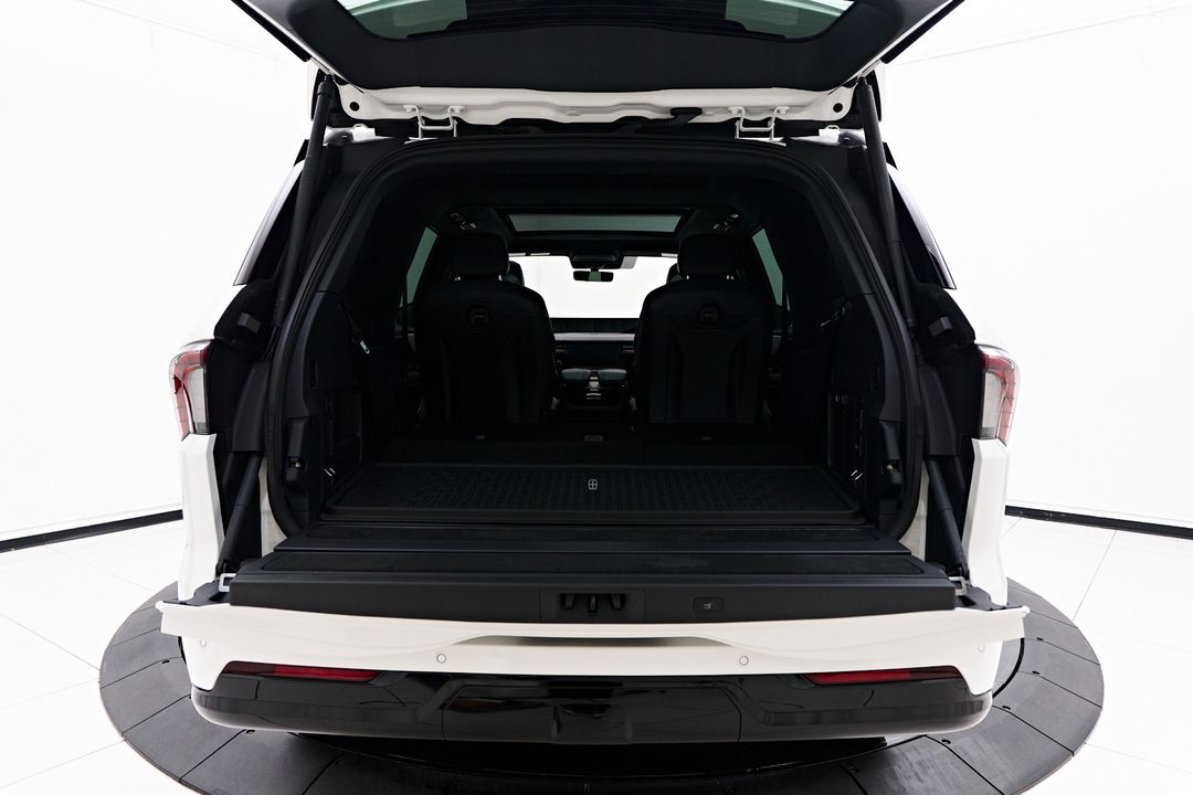 2025 Lincoln Navigator