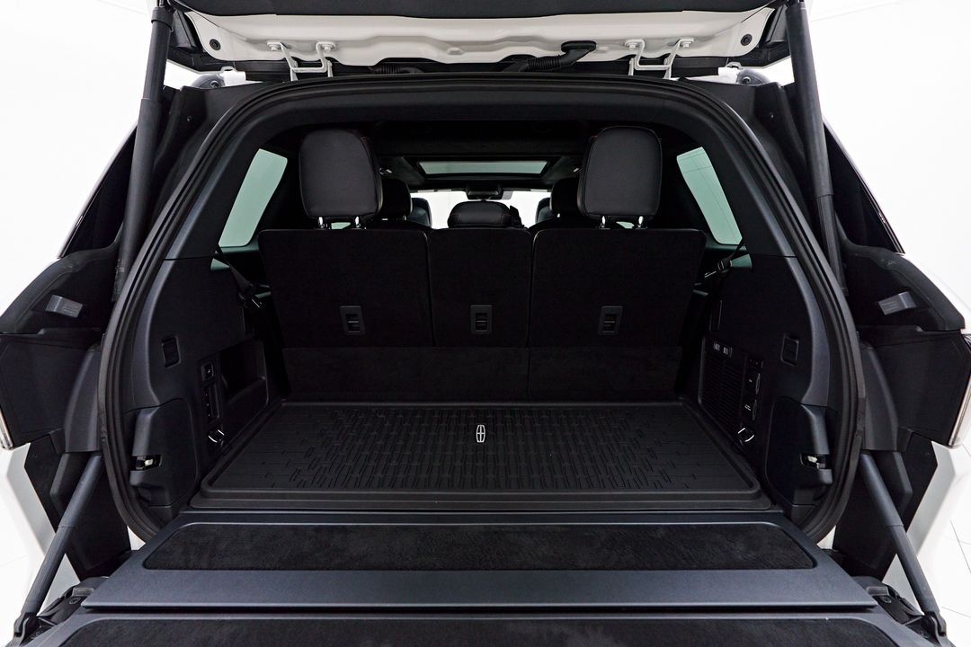 2025 Lincoln Navigator