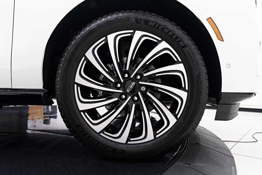 2025 Lincoln Navigator
