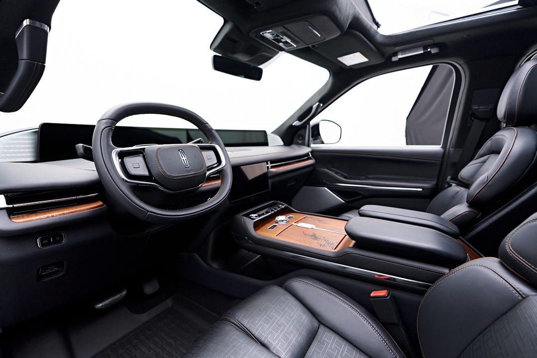2025 Lincoln Navigator