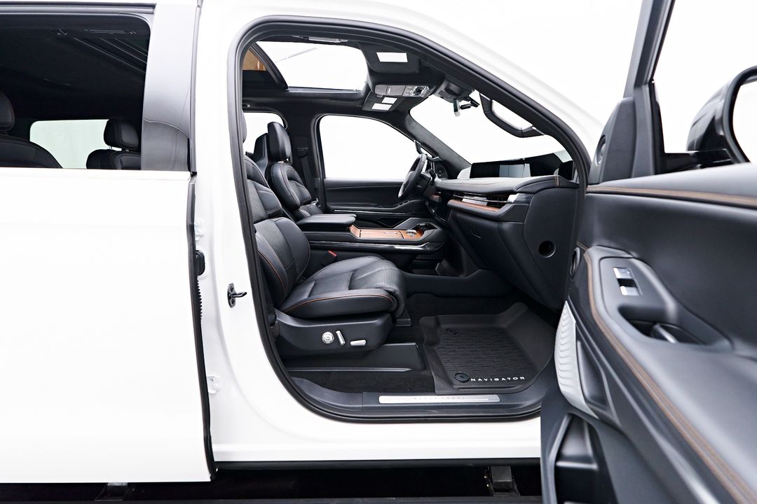 2025 Lincoln Navigator