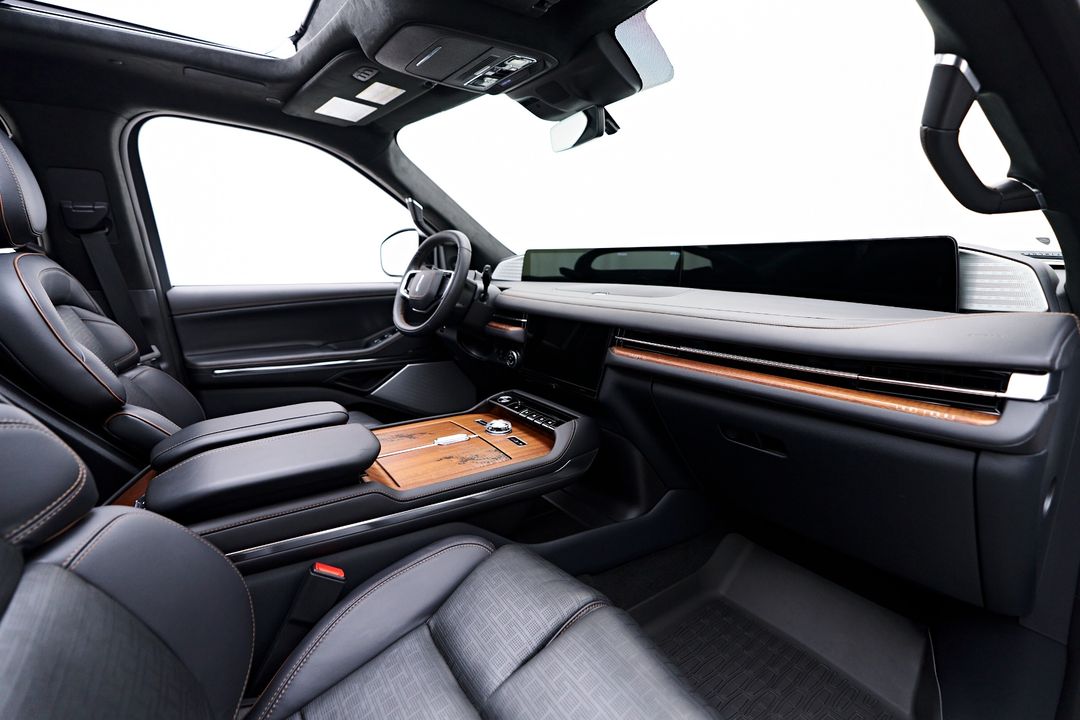 2025 Lincoln Navigator