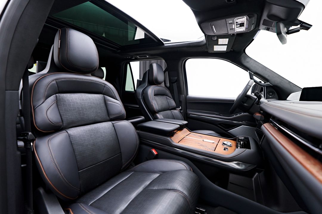 2025 Lincoln Navigator