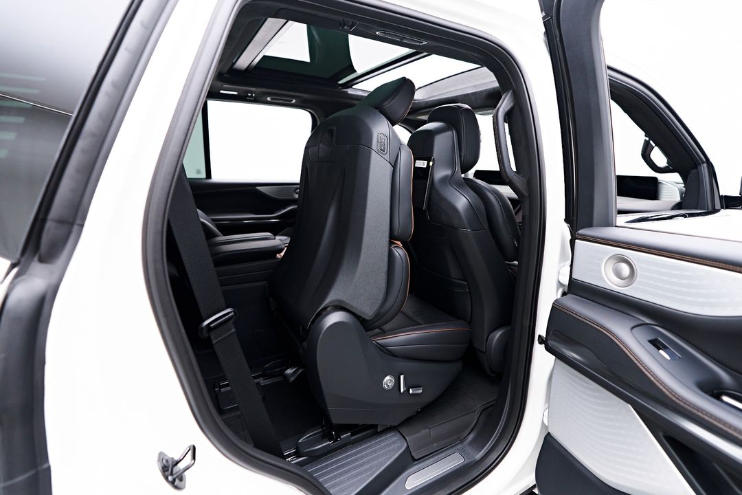 2025 Lincoln Navigator