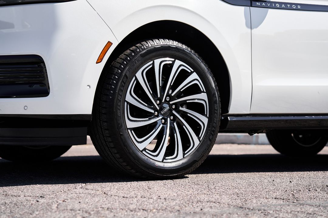 2025 Lincoln Navigator