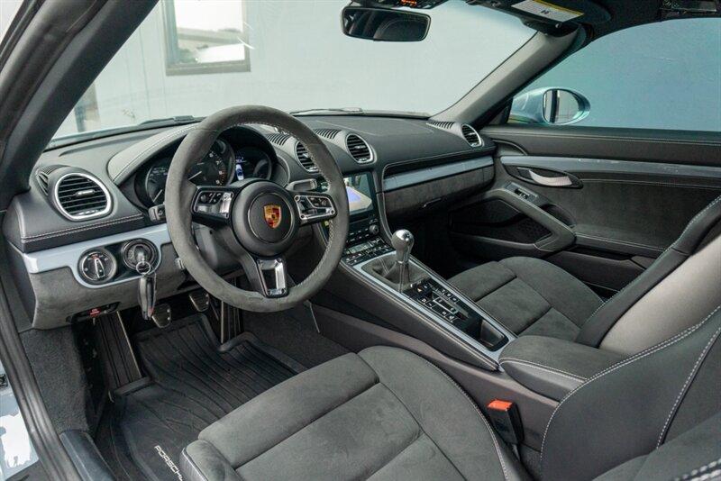 2023 Porsche 718 Boxster