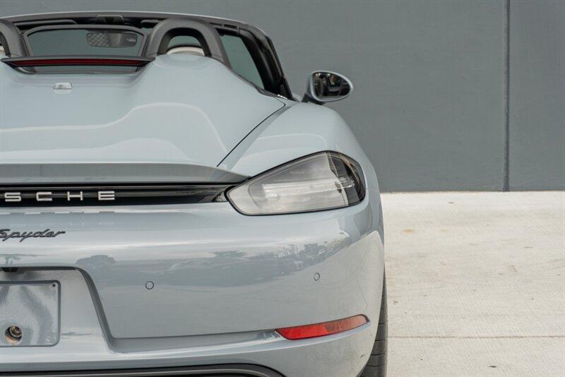 2023 Porsche 718 Boxster