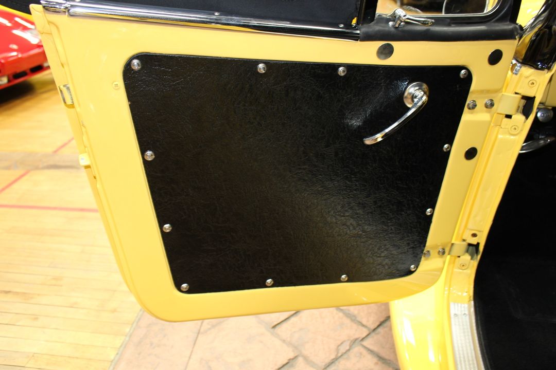 1951 Willys-Overland Jeepster