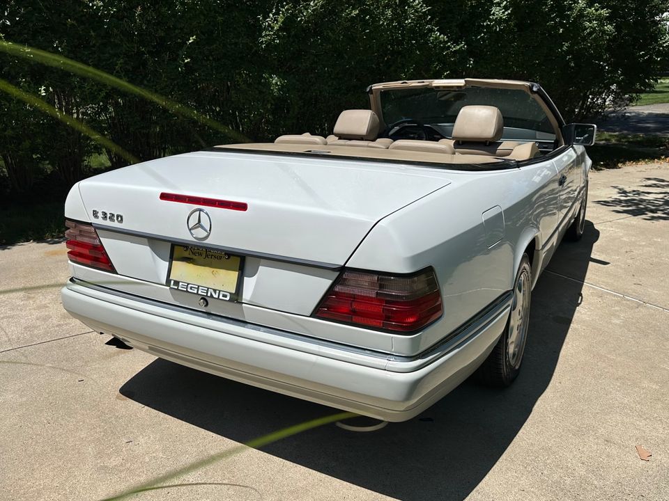 1995 Mercedes-Benz E320 Convertible