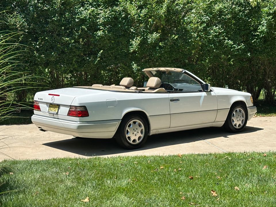 1995 Mercedes-Benz E320 Convertible