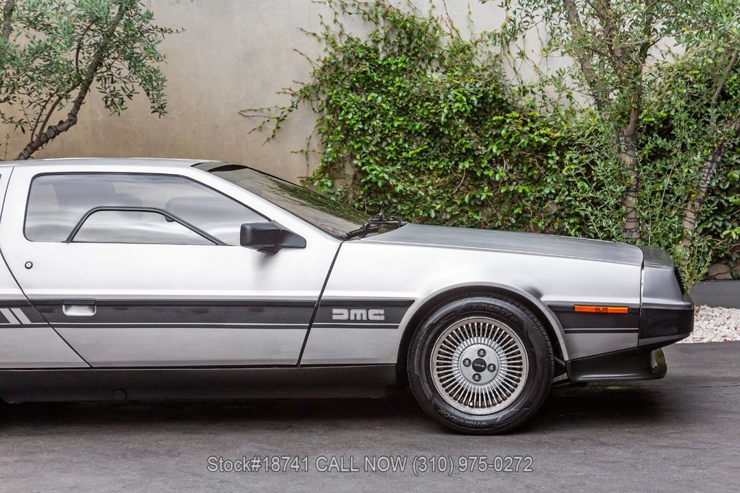 1982 DeLorean DMC-12