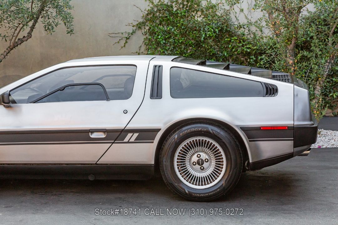 1982 DeLorean DMC-12