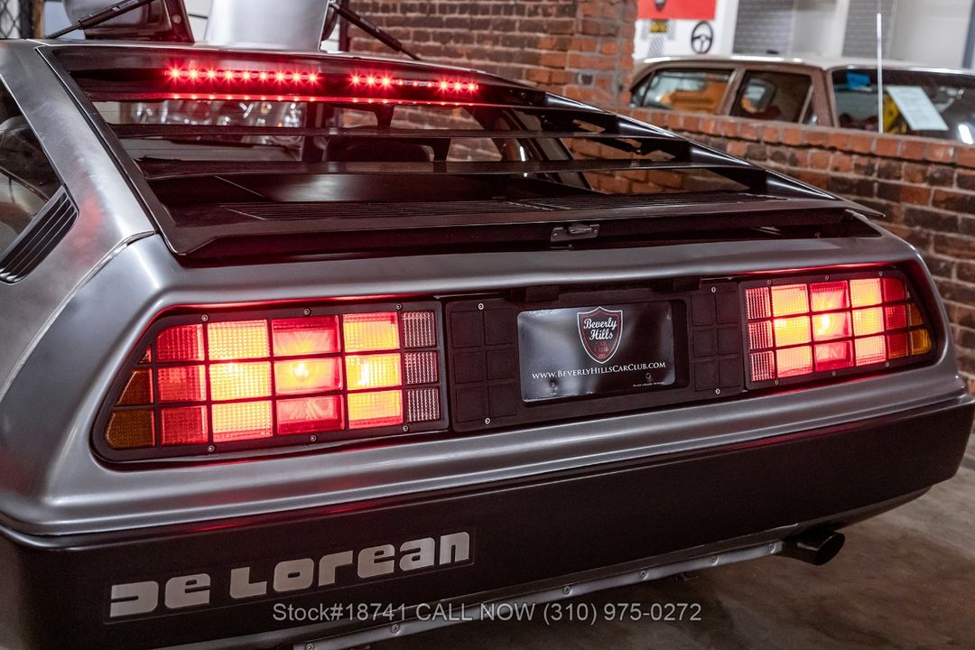 1982 DeLorean DMC-12