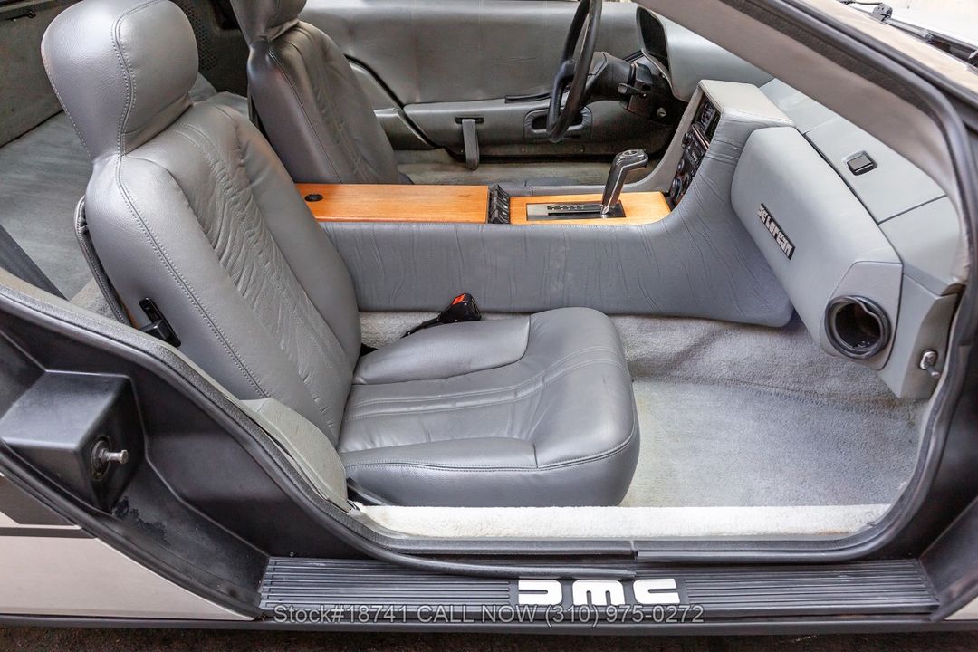 1982 DeLorean DMC-12