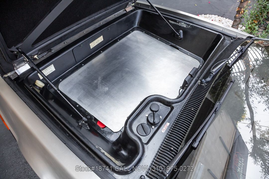 1982 DeLorean DMC-12