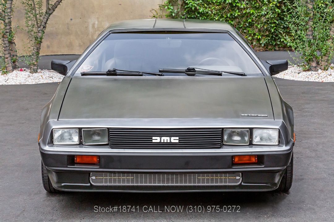 1982 DeLorean DMC-12