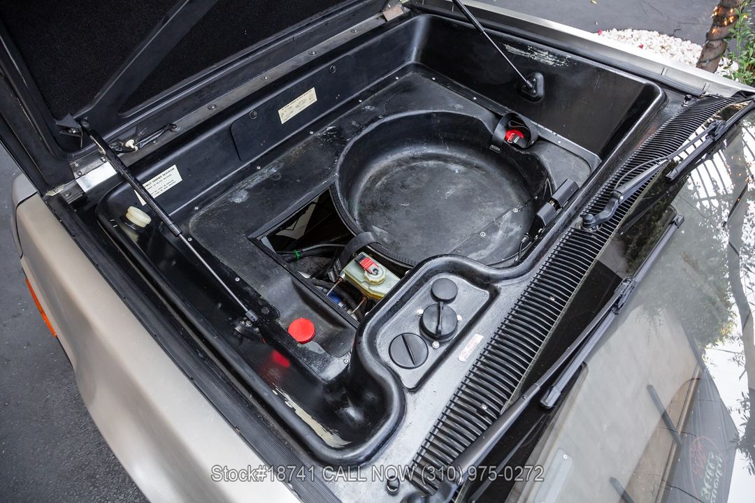 1982 DeLorean DMC-12