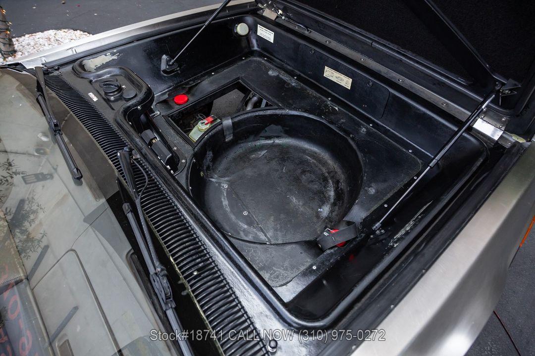 1982 DeLorean DMC-12