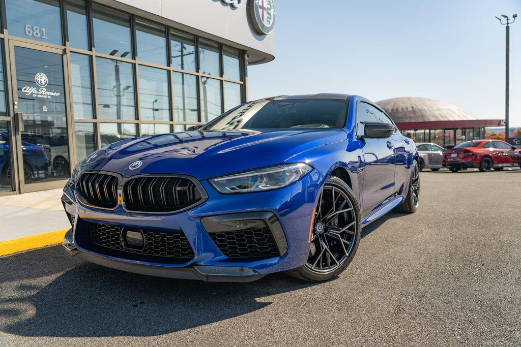 2023 BMW M8