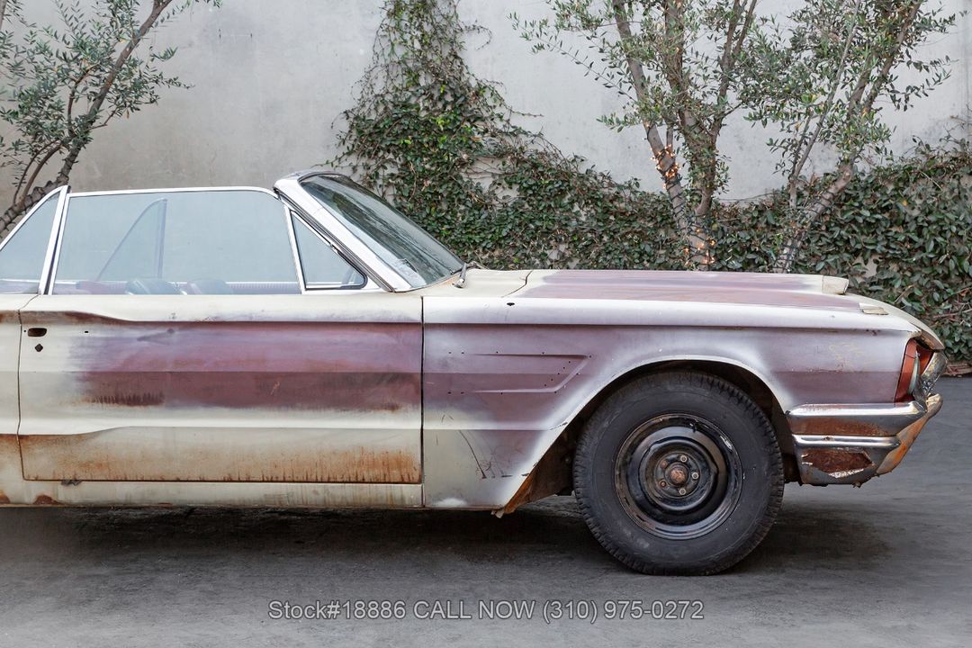 1965 Ford Thunderbird