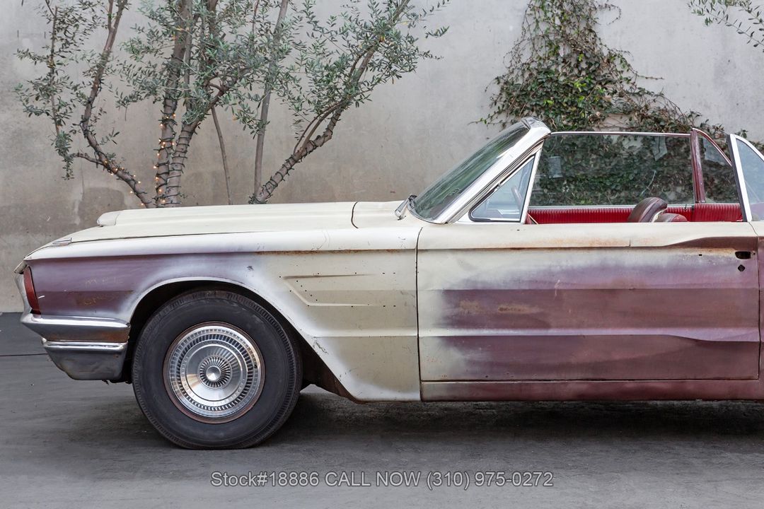 1965 Ford Thunderbird
