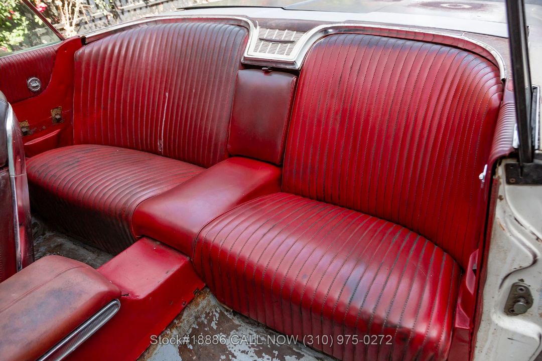 1965 Ford Thunderbird
