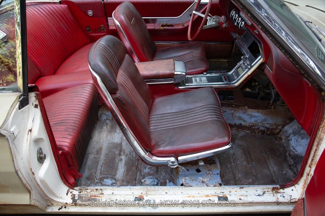 1965 Ford Thunderbird