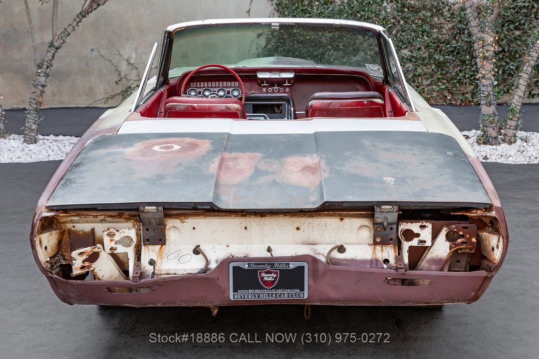 1965 Ford Thunderbird