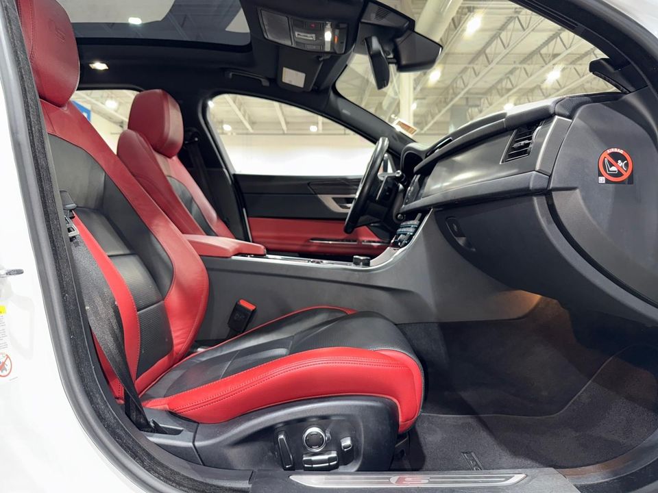 2018 Jaguar XF
