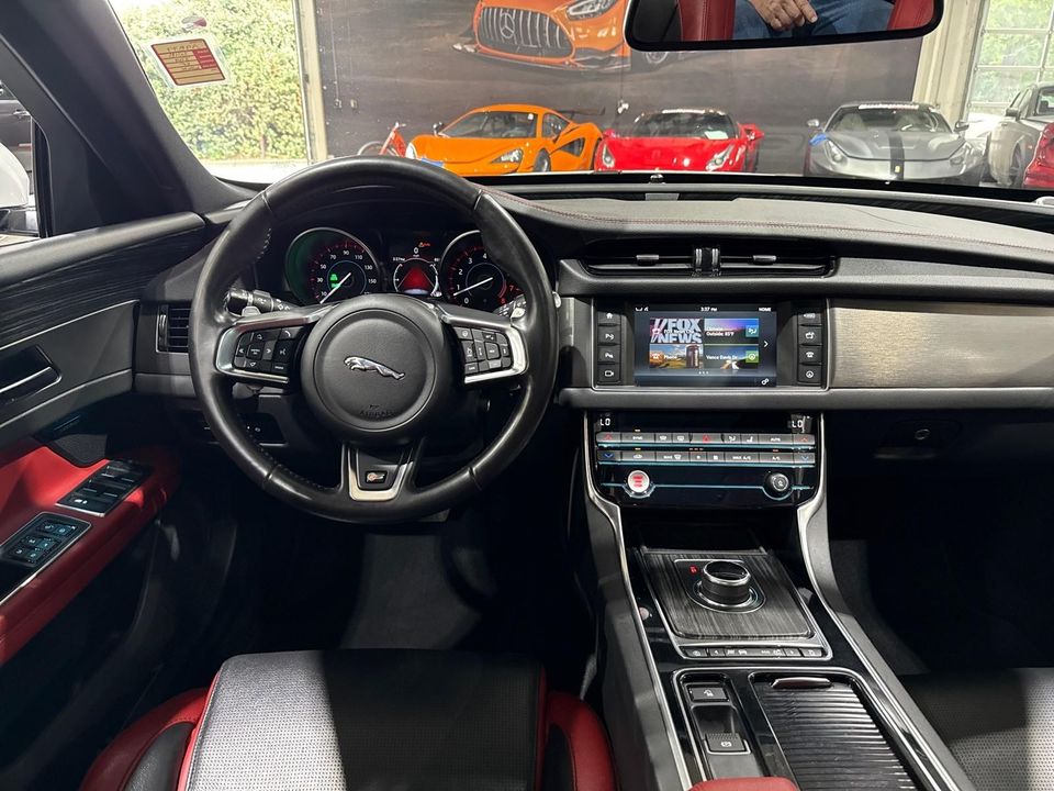 2018 Jaguar XF
