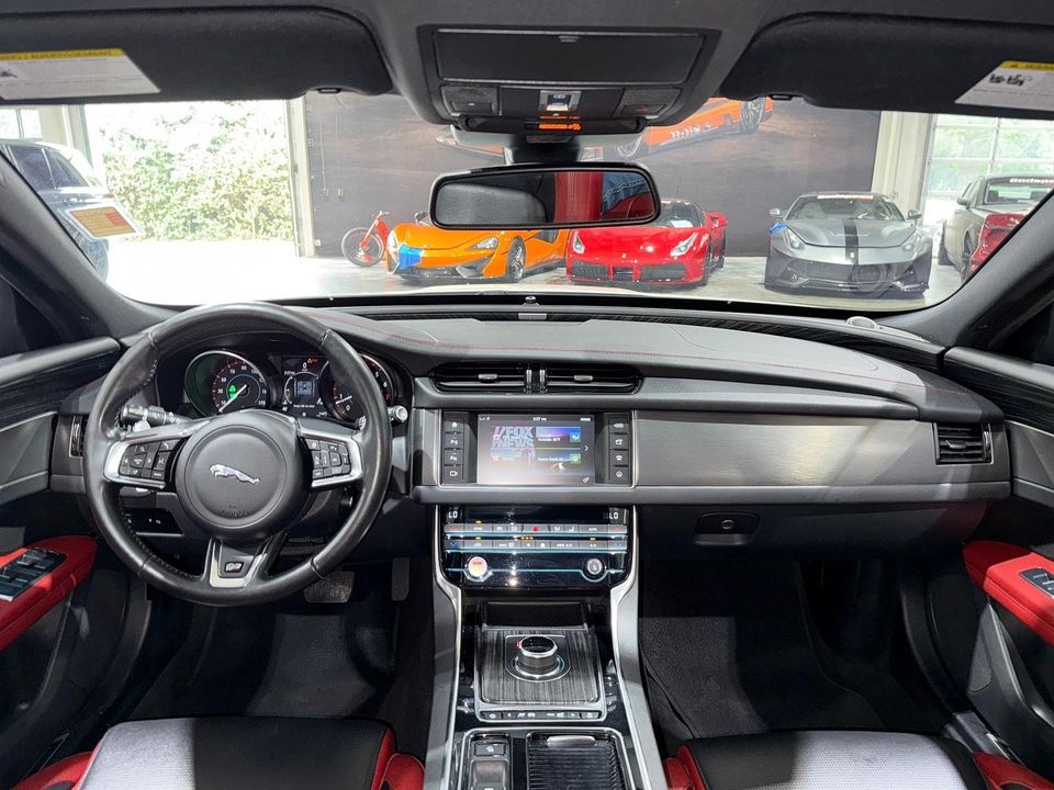 2018 Jaguar XF