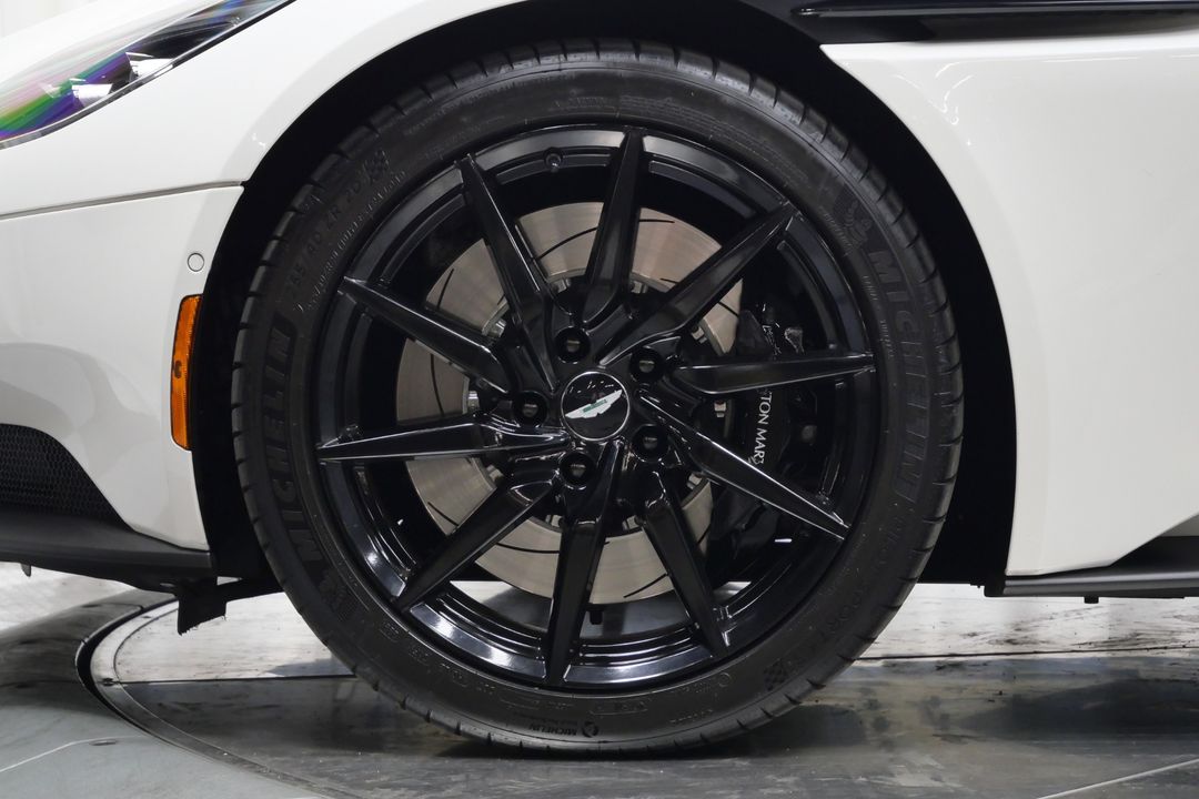 2019 Aston Martin DB11