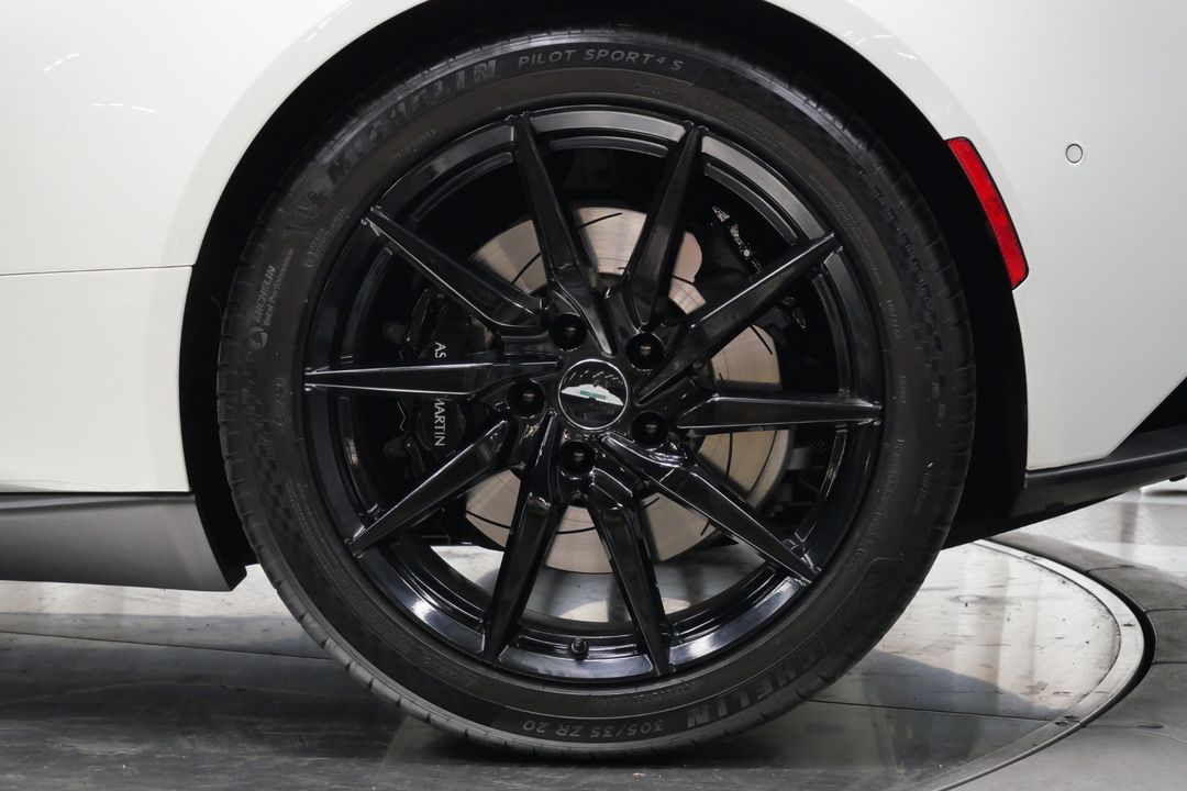 2019 Aston Martin DB11