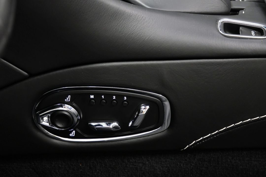 2019 Aston Martin DB11