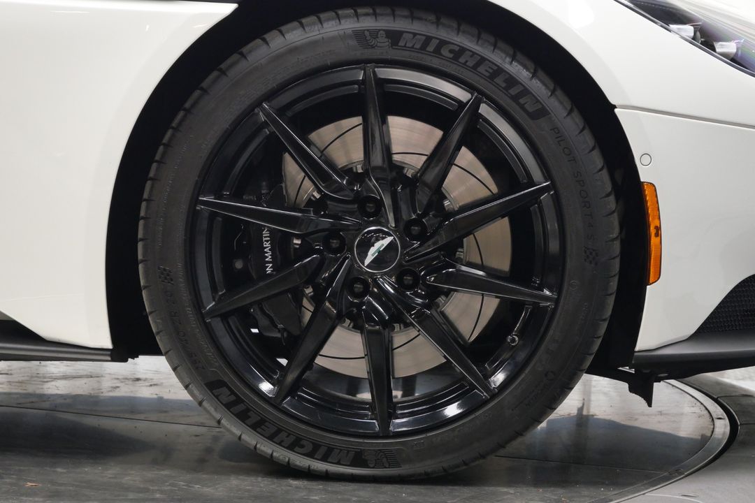 2019 Aston Martin DB11
